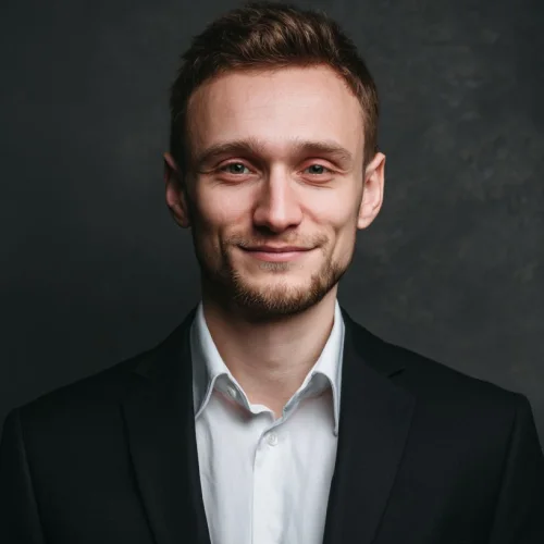 Директор по стратегии